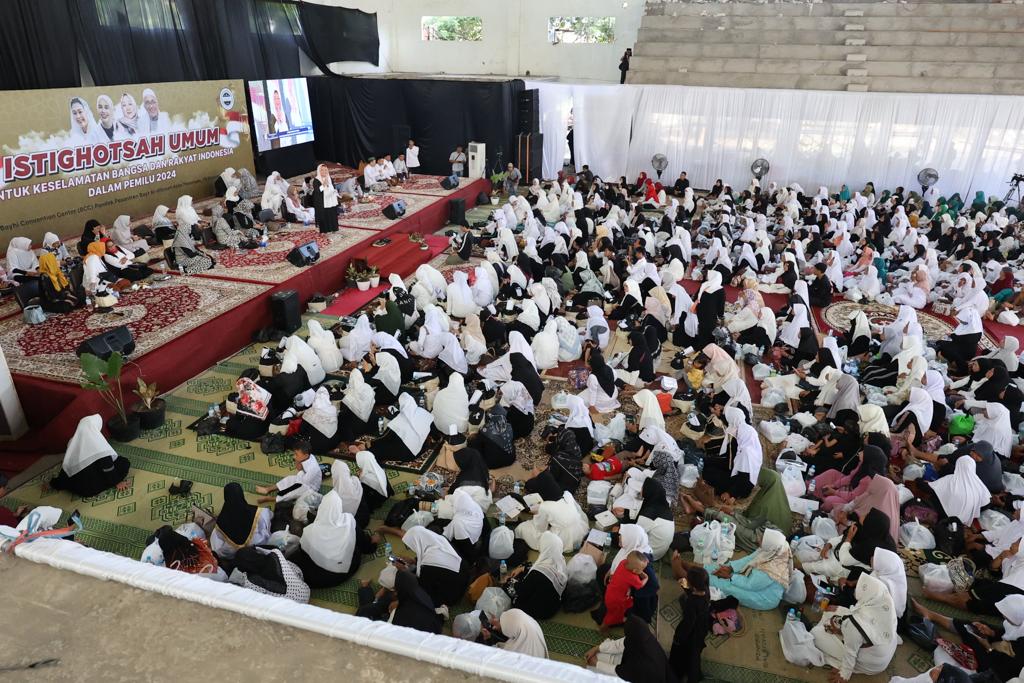 Dari Pendidikan Sampai Harga Pangan, Atikoh Bahas Bersama Jamaah Bayt Al-Hikmah Pasuruan