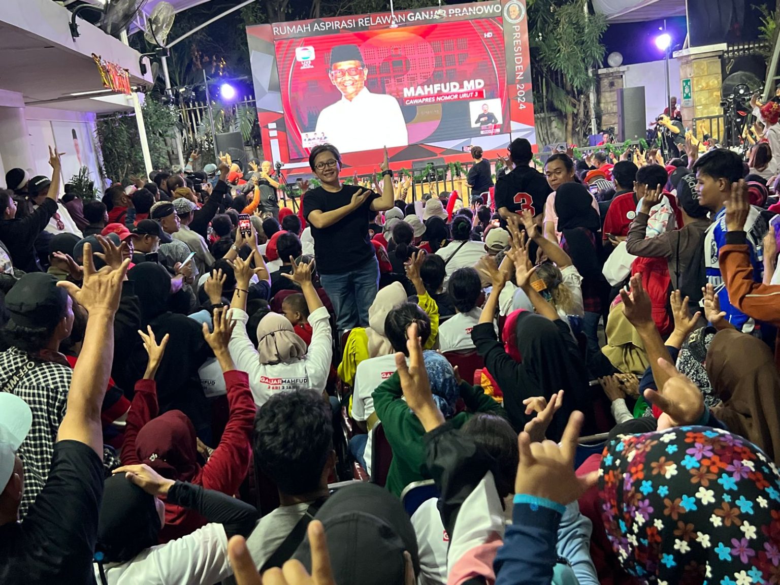 Selain Relawan, Kelompok Disabilitas Turut Saksikan Nobar Debat Cawapres di Rumah Aspirasi Ganjar-Mahfud