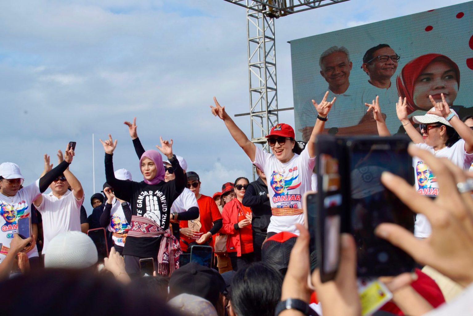 Senam Ceria Ribuan Warga Manado, Dukungan Ganjar-Mahfud Terdengar