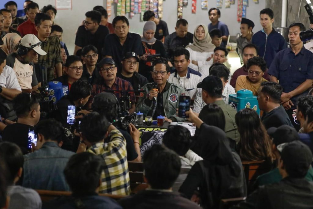 Sentil Menteri Jadi Timses dan Pakai Fasilitas Negara, Mahfud: Dosa Politik