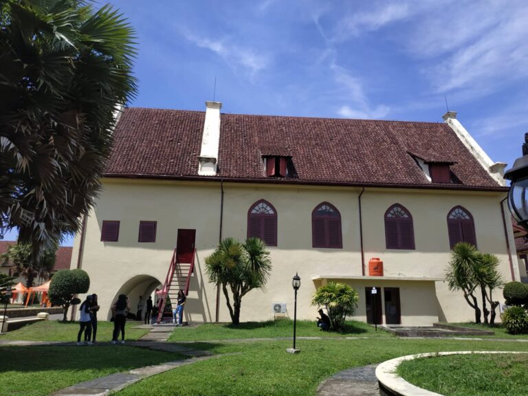 museum la galigo makassar